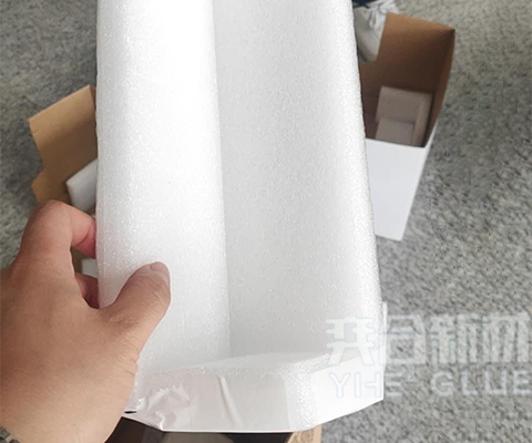 用什么胶粘剂粘海绵牢固?奕合8322EVA海绵胶水防水不发硬