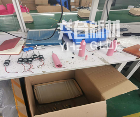 硅胶按键无白化瞬间胶水