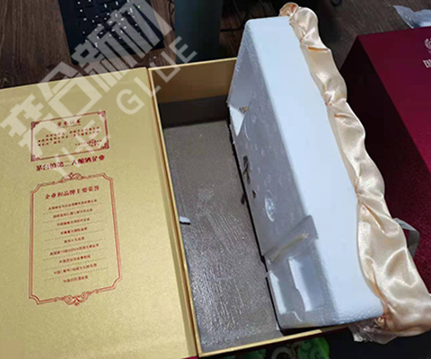 粘泡沫用什么胶水好？
