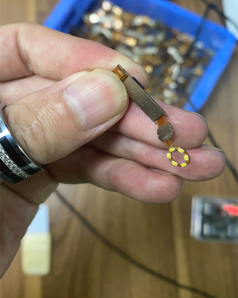 粘铝合金瞬间胶水 用奕合流动性好高强度金属快干胶告别一撕脱胶难题