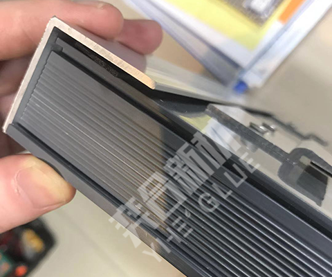 塑料粘接金属胶水