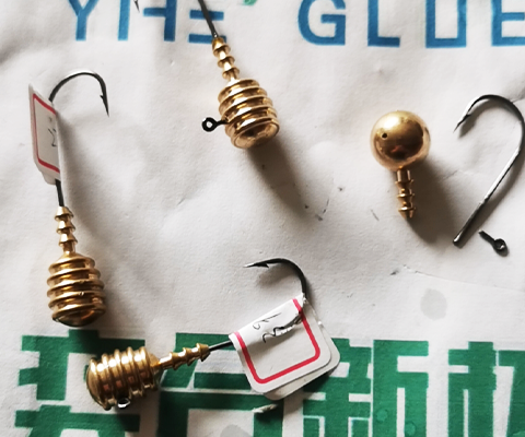 鱼钩粘接要用什么胶水?用奕合粘海钩专用螺纹胶_胶水厂家可定制