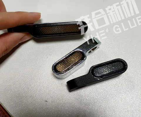 PC塑料粘铝合金瞬间胶 看奕合轻松解决汽车转向灯的用胶案例