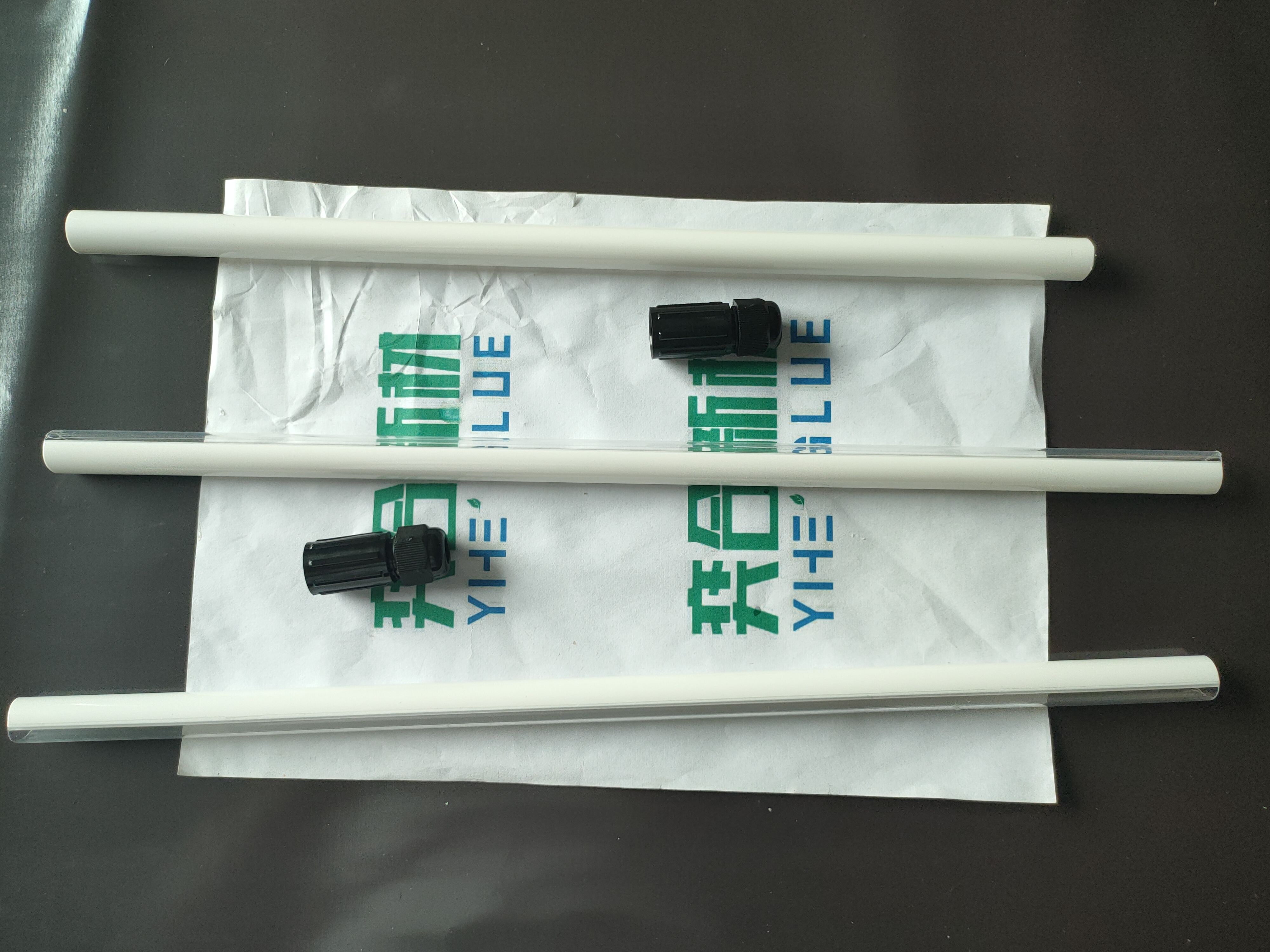 led灯管用胶方案 奕合尼龙粘PC管塑料胶防潮绝缘性能好