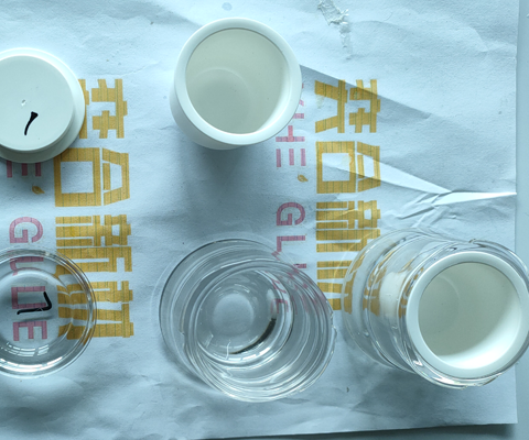 化妆品包装盒指定用胶 奕合PP粘玻璃透明环氧胶密封性能好
