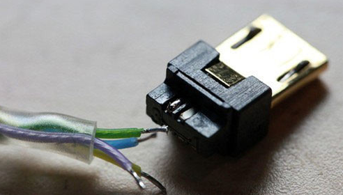 手机数据线焊点保护专用胶 奕合UV无影胶应用方案