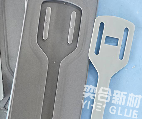 pp粘pvc用什么胶水粘的牢固呢